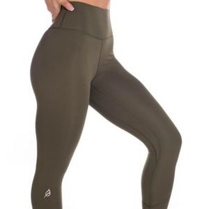 P’tula Alainah III Sleek Legging 23” Army Green